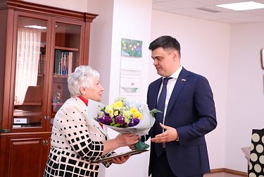 Благодарны старшему поколению